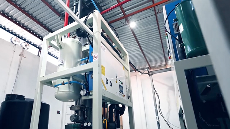 Fábrica de 20 toneladas de hielo comestible en tubo en México