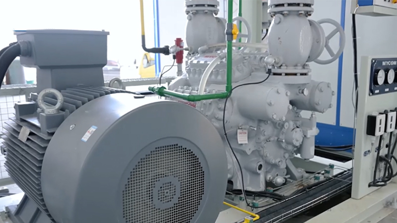 Proyecto de máquina para hacer tubos de hielo a gran escala de 90 toneladas en Indonesia