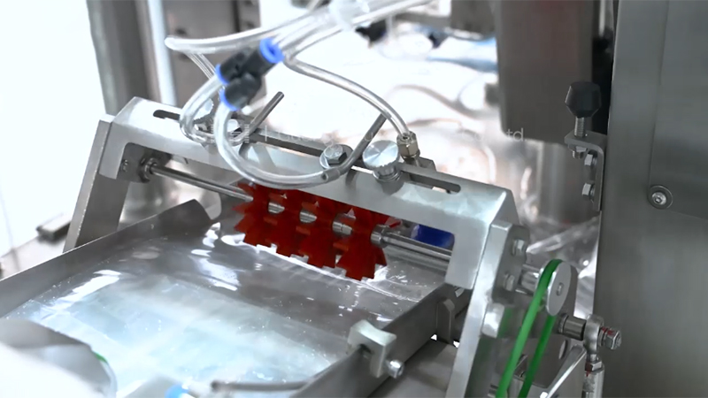  Envasadora de hielo con báscula combinada