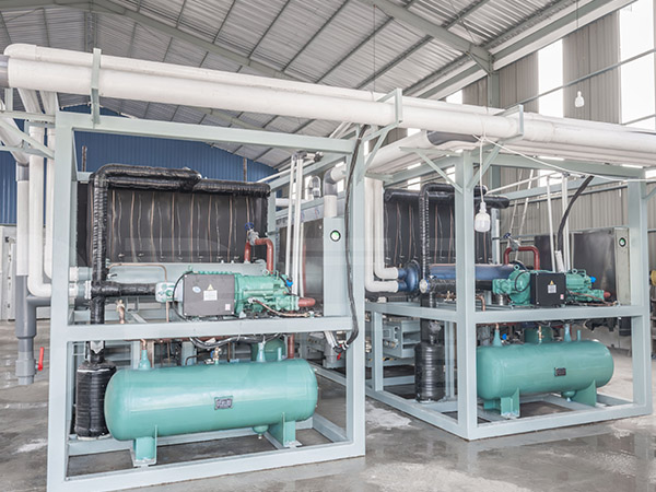 2 máquinas para hacer hielo en bloque de enfriamiento directo de 15 toneladas para un cliente indonesio